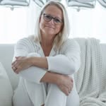 DeDe Massey - @barefootblondetravel - Instagram