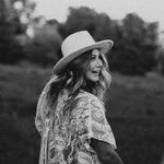 Deanna Ruth - @curley_dee - Instagram