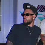 Dee Davis - @dee2comfortable - Instagram
