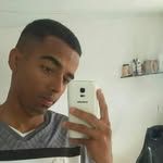 @deee.nnis - Instagram