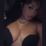 @dee__hollywood - Instagram
