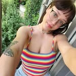 Dee_holly - @dhi__yah - Instagram