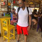 Dee Holmes - @deeholmes11 - Instagram
