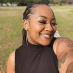 Dee Miles - @mariandiles - Instagram