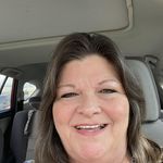 Dee Robertson - @deetlebug1129 - Instagram