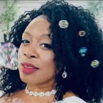 Dee Vaughn - @mz_dee72 - Instagram