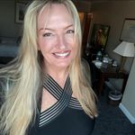 Deanna Wolfe - @deewolfee - Instagram