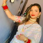 @moto - @deepa_roy_pari - Instagram
