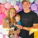 Deidre Bates - @dieds1999 - Instagram