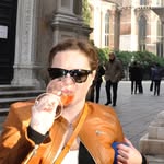 Deirdre Lyons - @lyonswriteslove - Instagram