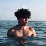 Bee. 🐝 - @ab_delrahman - Instagram