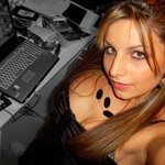 Delia Decker - @roachipperi - Instagram