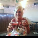 Della Burke - @della_r58 - Instagram