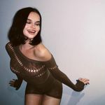 DELLA SWAN - @delllaswan - Instagram