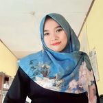Della Nur Syawalia - @dellawardah__ - Instagram