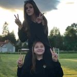 Della Wise - @dellawise49 - Instagram