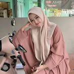 Della Sania - Facebook