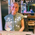Delle Smith - @dellevsmith - Instagram