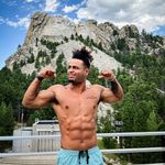 Demetrius Covington - @dekobfit - Instagram