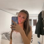 𝐃𝐞𝐦𝐢 𝐂𝐚𝐫𝐫 - @demijcarr - Instagram