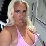 @demileebeckett - Instagram