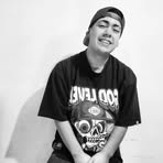Demi Leon - Facebook