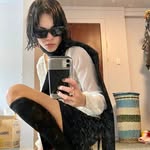 Demi - @demi_lower - Instagram