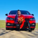 Denise Adrian - @deni_and_the_redbeast - Instagram