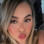 Denise Corral - @deniseflores_90 - Instagram