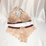 Denise Bussoli - @denise.lingerie - Instagram