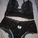 @deniselingeries - Instagram