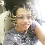 Denise R Pinder - @red79hotz - Instagram