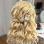 Denise Rivas - @denise_rivas_makeupartist - Instagram