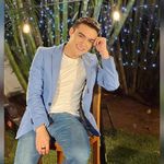 Dennis Chapin de oro - @enamorados_de_dennis_arana - Instagram