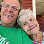 Dennis McEntire - @macdeknife - Instagram