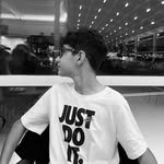 Dennis  - @dennispetralia - Instagram