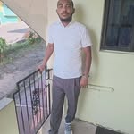 Denzel Bishop - @denzel.bishop.79 - Instagram