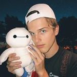 Derek Christopher - @derek9999 - Instagram