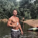 Derek hills - @fecefar997 - Instagram