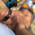 Derek Ibaan - @koni_koni_kaili - Instagram