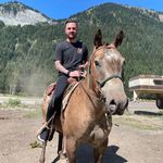 Derek Moe - @derekmoe33 - Instagram