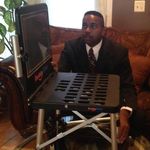 Derek Moody - @thebuddysitter - Instagram