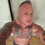 Derek Weeks - @derekthrowinshade - Instagram