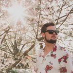 derek swift - @bunchagiraffes - Instagram