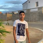 Derek Vasquez - @derekvasquez73 - Instagram