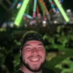 Derek Wells - @realderekwells - Instagram