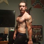 Derek Wells - @derekwells829 - Instagram