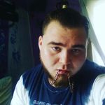 Derek Winslow - @i_drip_on_ya_wife - Instagram