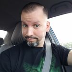 Derrick Alvarez - @yen_sid82 - Instagram