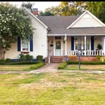 Hope & Derrick Hood - @t.t.rowland_manor - Instagram